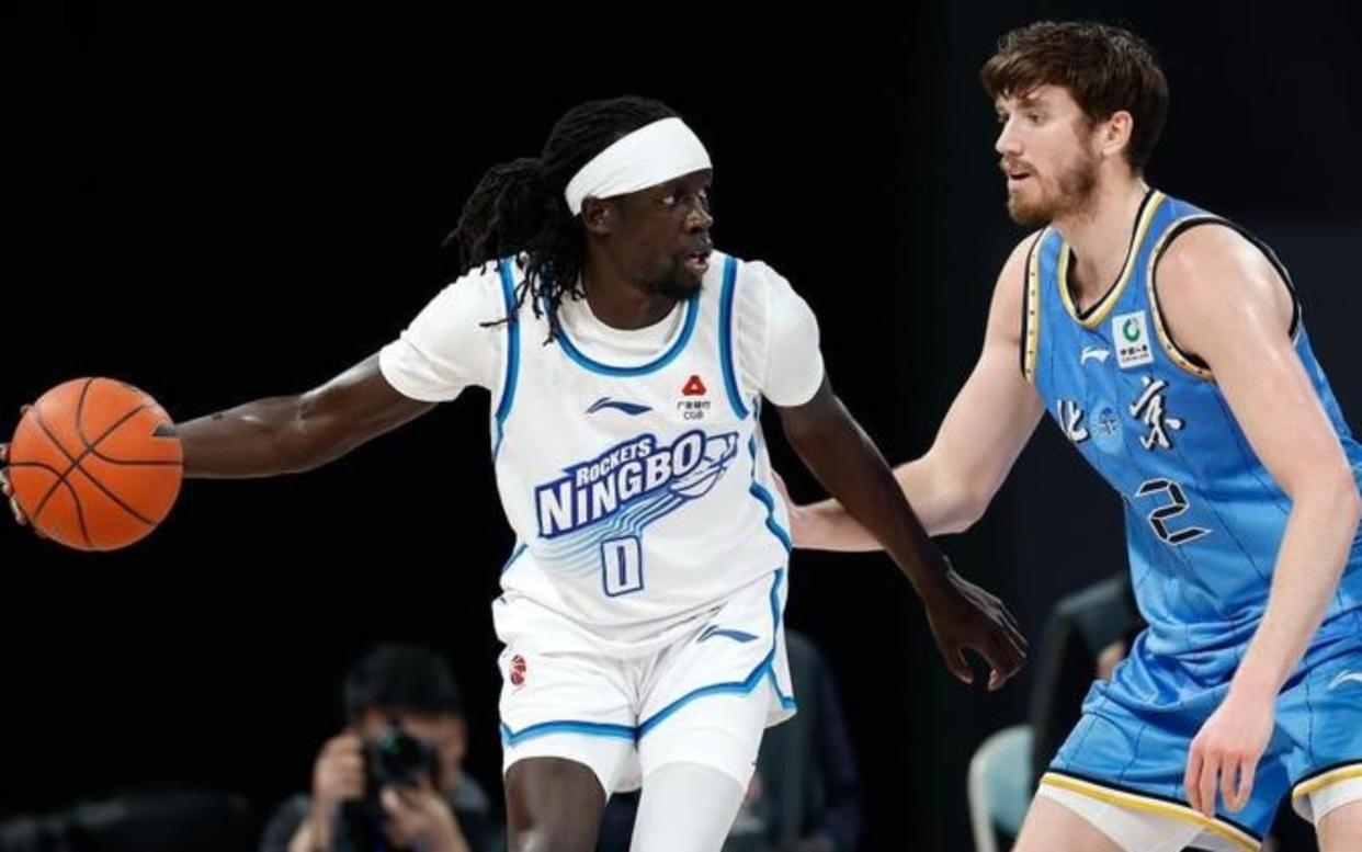 九游APP-北京首钢迎NBA季后赛关键赛，清晨防线松动，悬念犹存，年轻球员得到机会的简单介绍